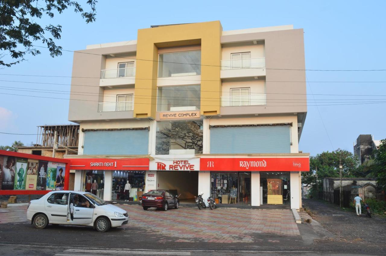 Hotel Revive Veraval Екстериор снимка